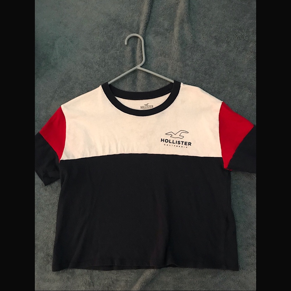 Hollister Cropped Tee